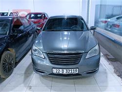 Chrysler 200